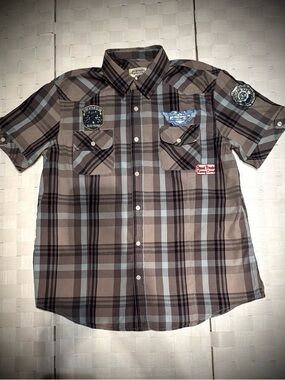 American Rag Men’s Plaid Cotton Vintage Shirt With Embroidered Patches. Size M